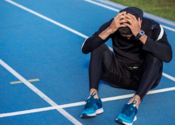 Pesquisa revela que exercícios intensos durante isolamento podem prejudicar bem-estar mental