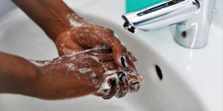 A importância de higienizar as mãos corretamente