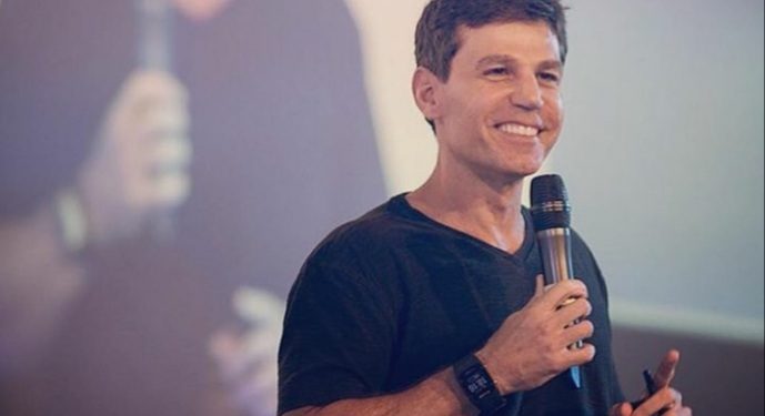 Marcio Atalla promove live sobre os benefícios da eletroestimulação