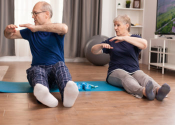 Prática de atividade física aliada da pandemia pode ser feita em casa