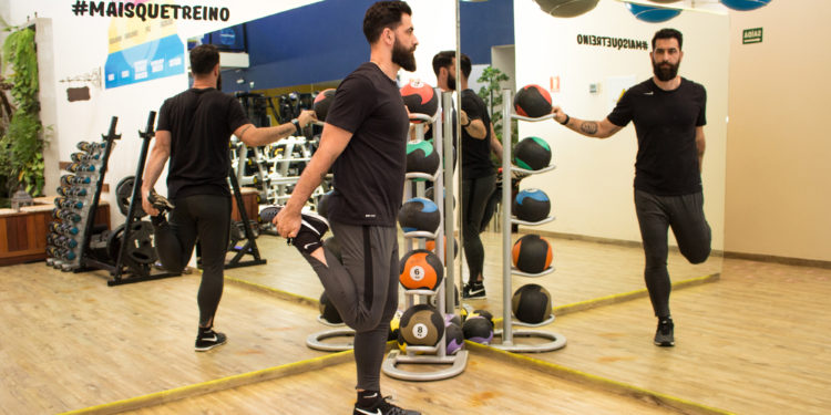 A importância do alongamento antes dos exercícios