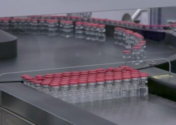 Fiocruz esclarece sobre segurança da vacina AstraZeneca em idosos