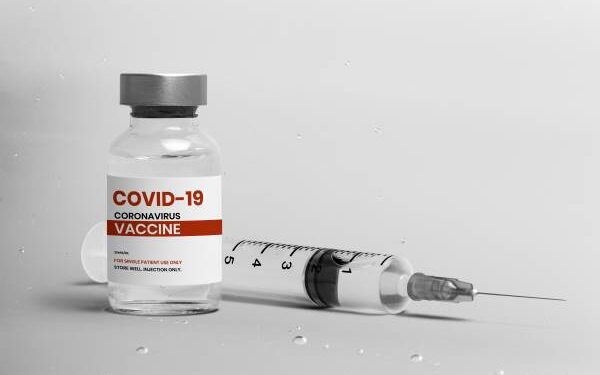 Saúde amplia vacinação contra a covid-19 para portadores de HIV/AIDS