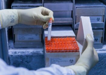 CoronaVac é segura e gera forte resposta imune em crianças e adolescentes