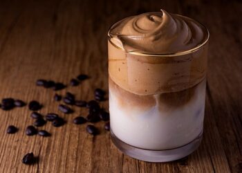 Que tal um Café Dalgona para esquentar?