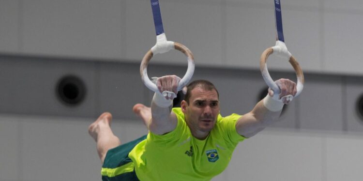 Ginástica artística masculina inaugura ginásio de treinamento em Tóquio