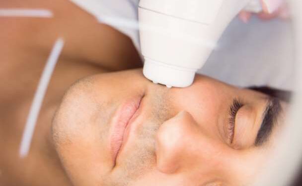 Homens vencem tabus e aumentam a procura por procedimentos estéticos