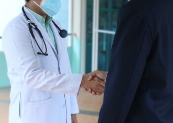 Redução das mamas cresce entre os homens