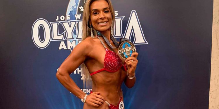 Fisiculturista coleciona pódios aos 45 anos