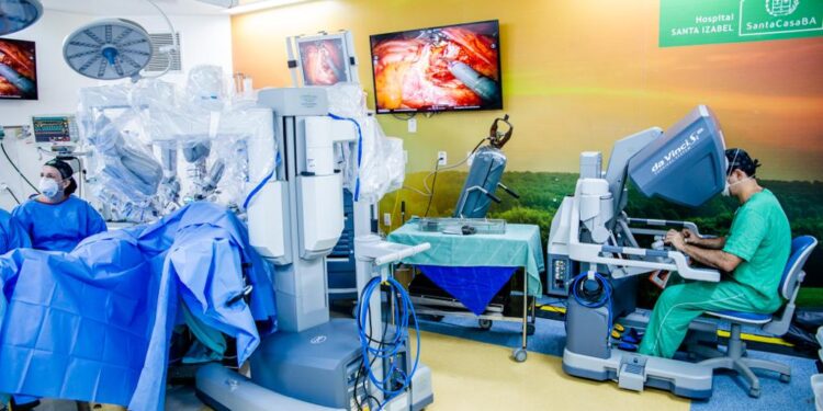 BA: Cirurgia robótica em alta