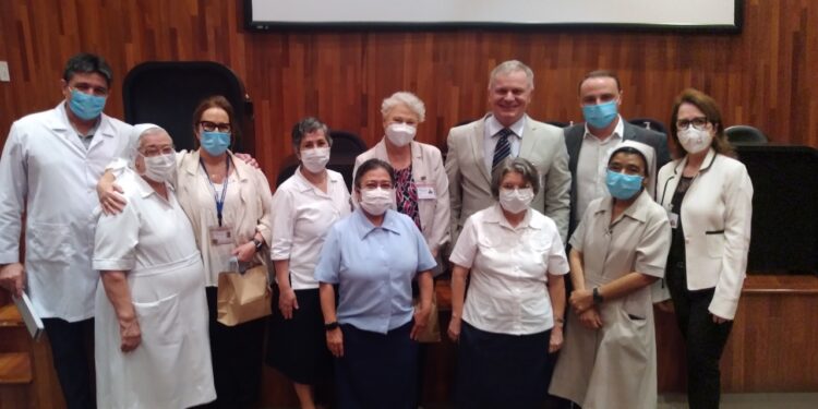 RJ: Hospital renova acreditação internacional