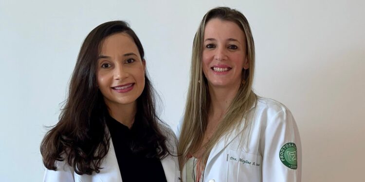 Médicas certificadas em cirurgia robótica na IBCR