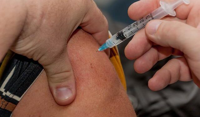 Vacina contra Fake News e alerta para ondas de gripe