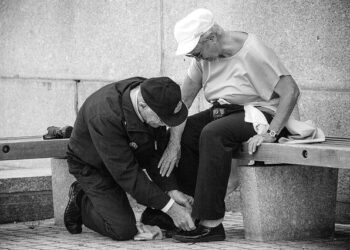 Cresce número de idosos cuidadores de idosos