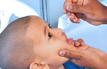 Poliomielite: da erradicação ao ressurgimento