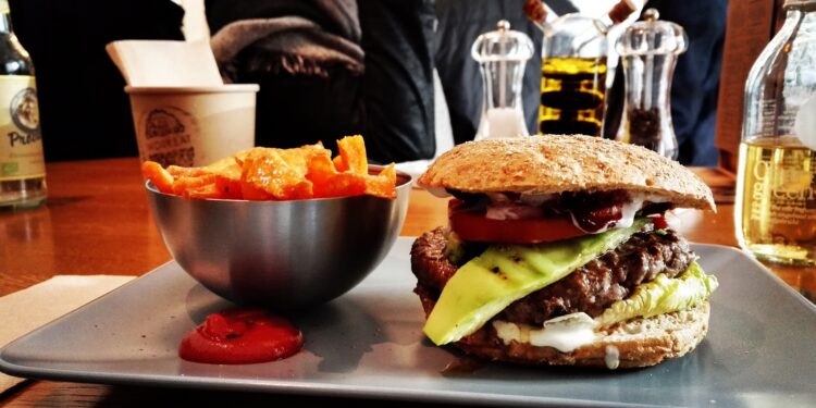 Veganismo junk food pode comprometer à saúde
