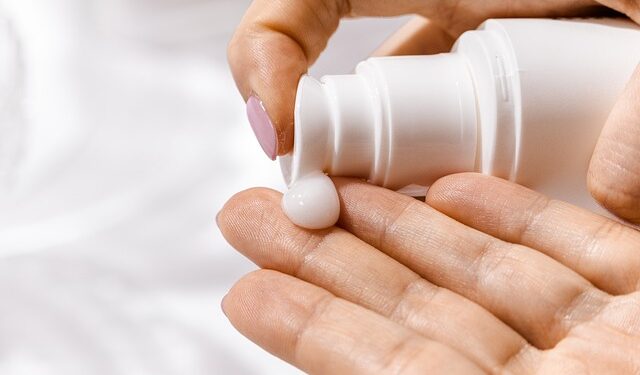 Cosméticos com FPS protegem mesmo?