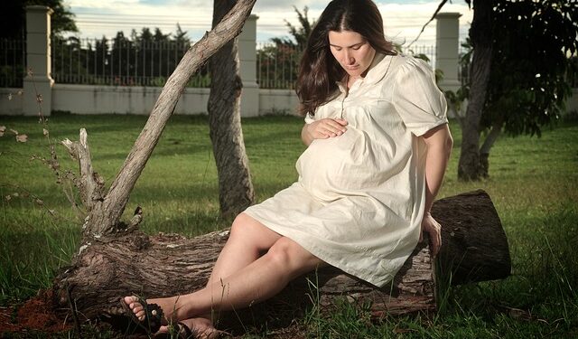 Pernas e pés inchados durante a gestação?