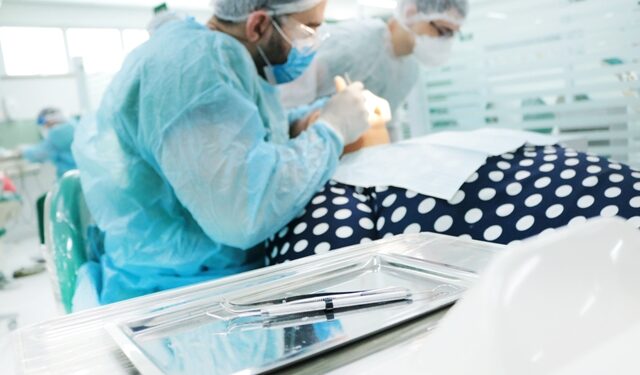 Remoção de dentes sisos requer cuidados