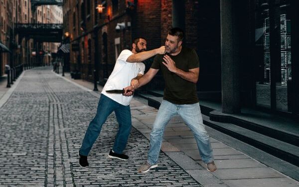 Praticar Krav Magá para o condicionamento físico