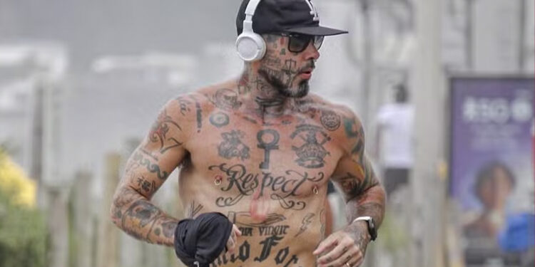 Tico Santa Cruz revela transformação física aos 47 anos e detalha nova rotina saudável