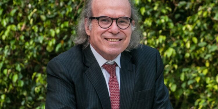 Curso gratuito no Rio discute efeitos das drogas e impacto da dependência química em populações vulneráveis