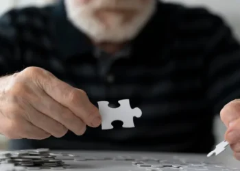 SUS amplia acesso à donepezila para casos graves de Alzheimer e beneficia 10 mil pacientes