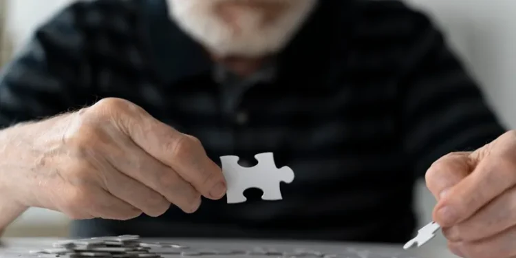 SUS amplia acesso à donepezila para casos graves de Alzheimer e beneficia 10 mil pacientes